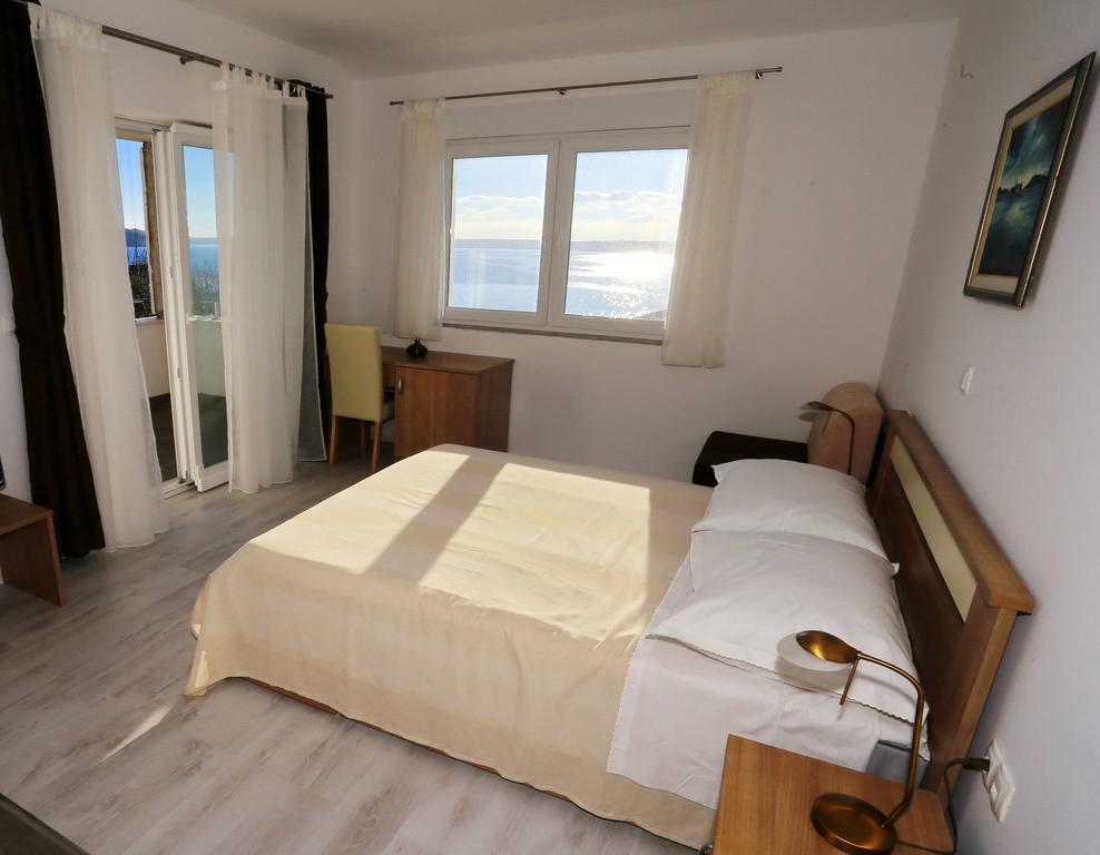 House Natali 70M From The Beach - Free Ev Top Up ルティナ エクステリア 写真