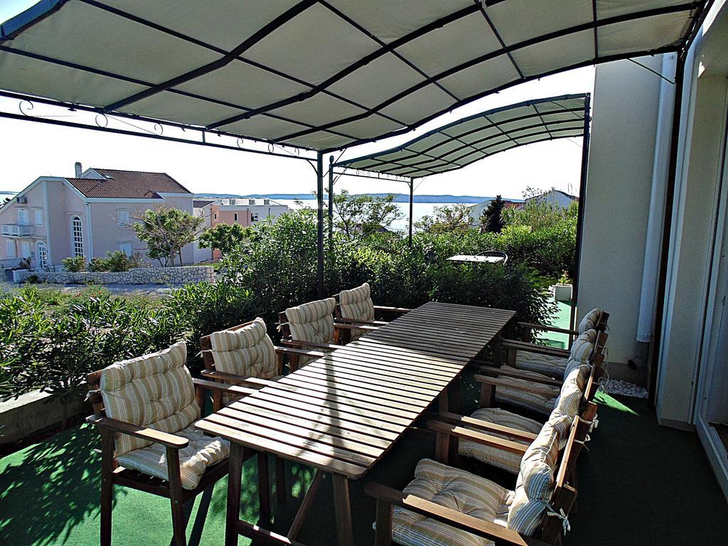 House Natali 70M From The Beach - Free Ev Top Up ルティナ エクステリア 写真