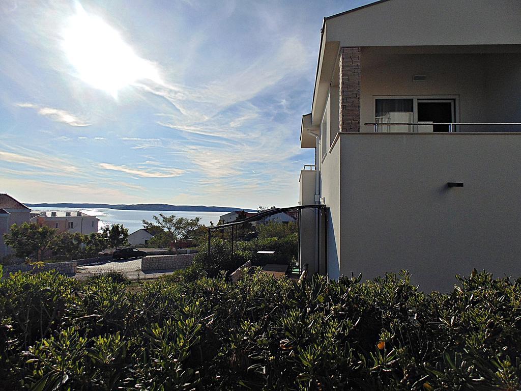 House Natali 70M From The Beach - Free Ev Top Up ルティナ エクステリア 写真