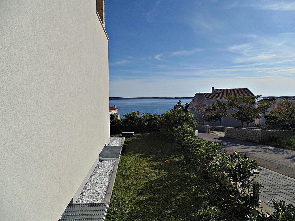 House Natali 70M From The Beach - Free Ev Top Up ルティナ エクステリア 写真