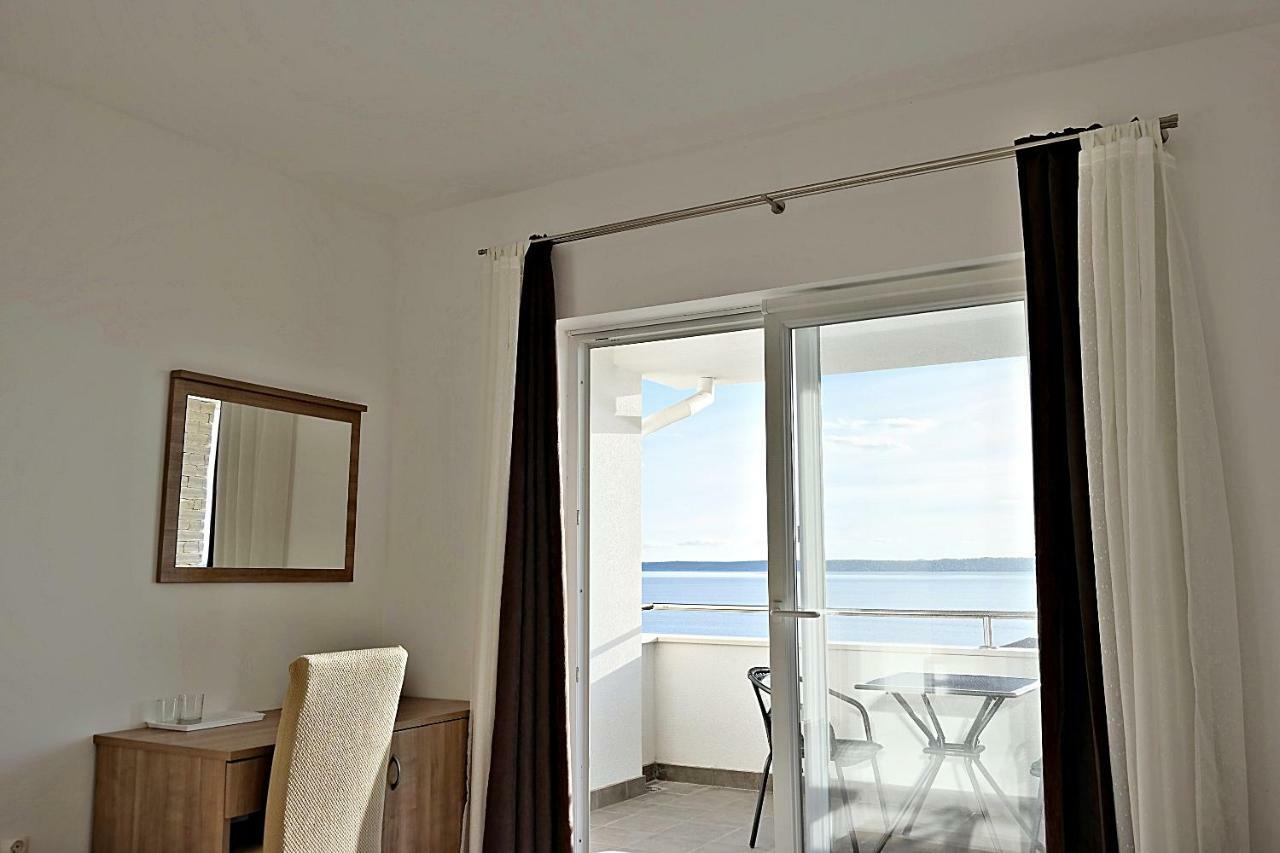 House Natali 70M From The Beach - Free Ev Top Up ルティナ エクステリア 写真